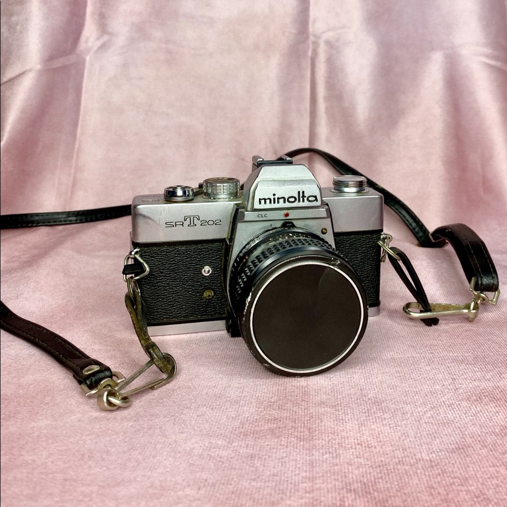 Minolta SR-T 202 Silver and Black Camera
